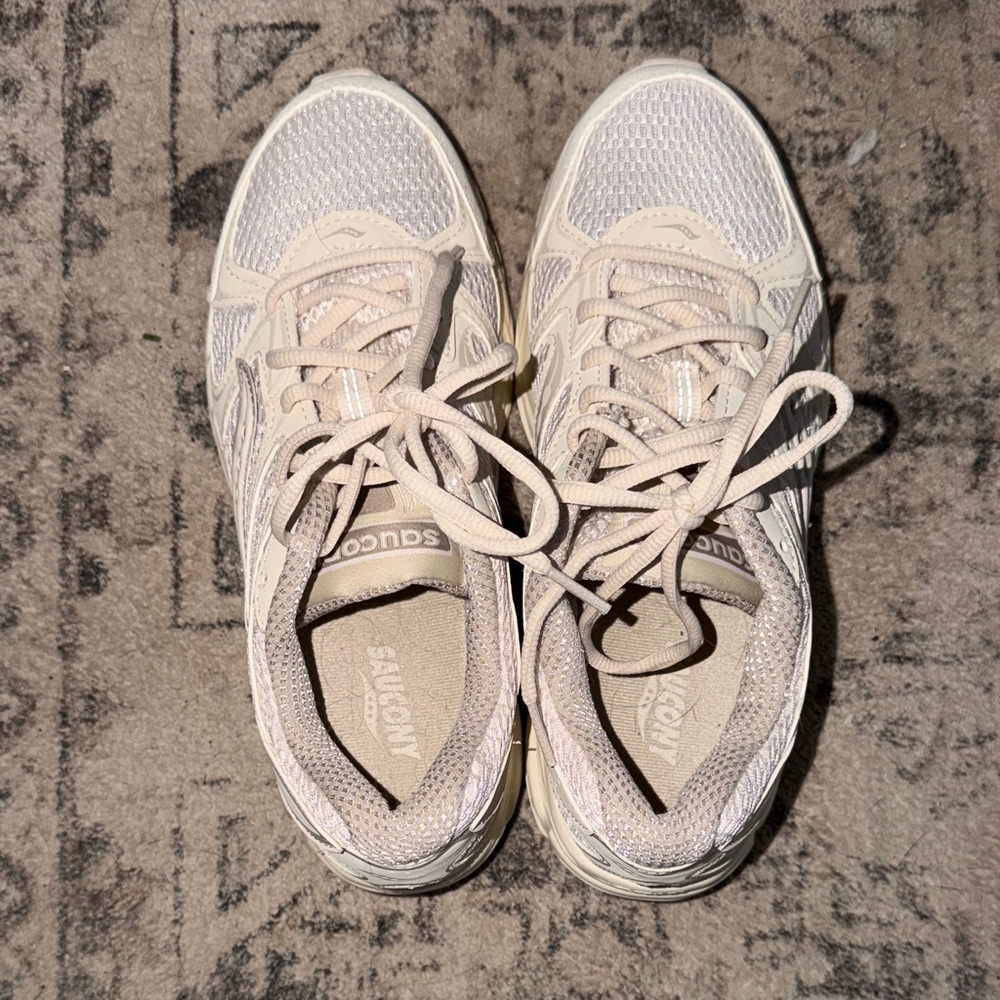 Saucony Women's Light Beige Mesh Sneakers
